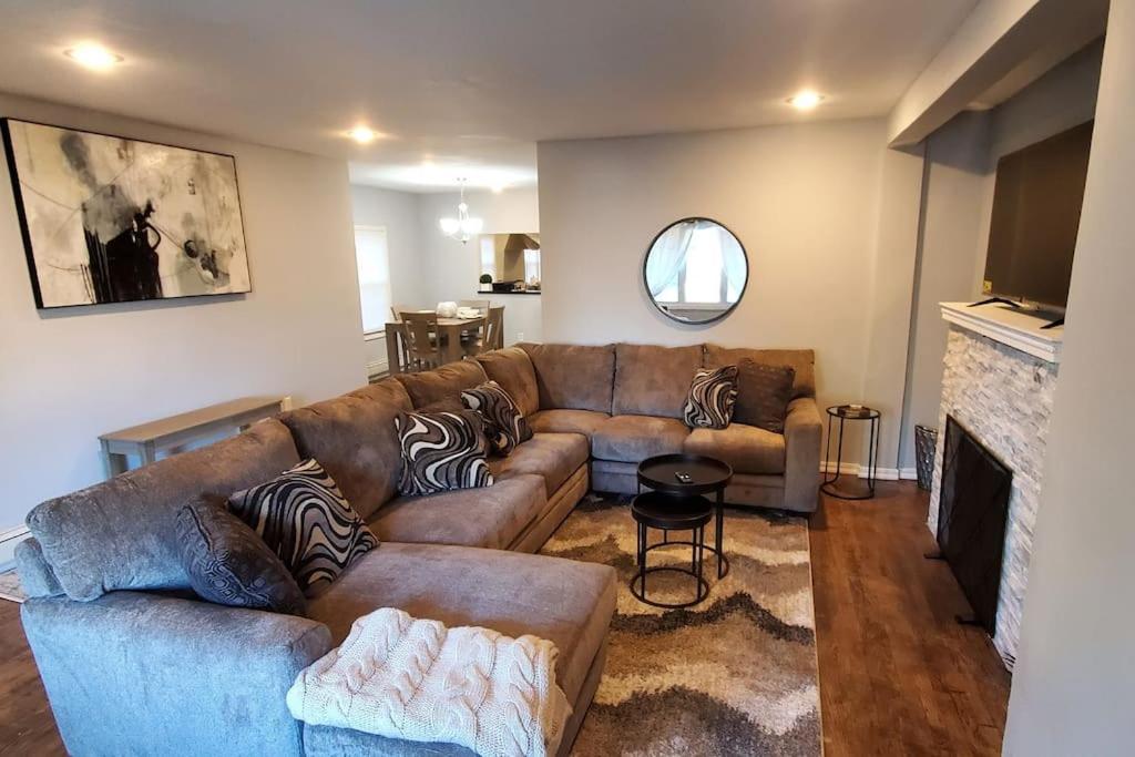 Quiet 3 Bedroom Apartment In Private Home New York Exterior photo